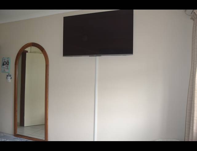 2 BEDROOM APARTMENT FOR SALE IN SCOTTBURGH CENTRAL